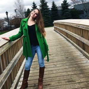 Meet your Posher, Alexandra